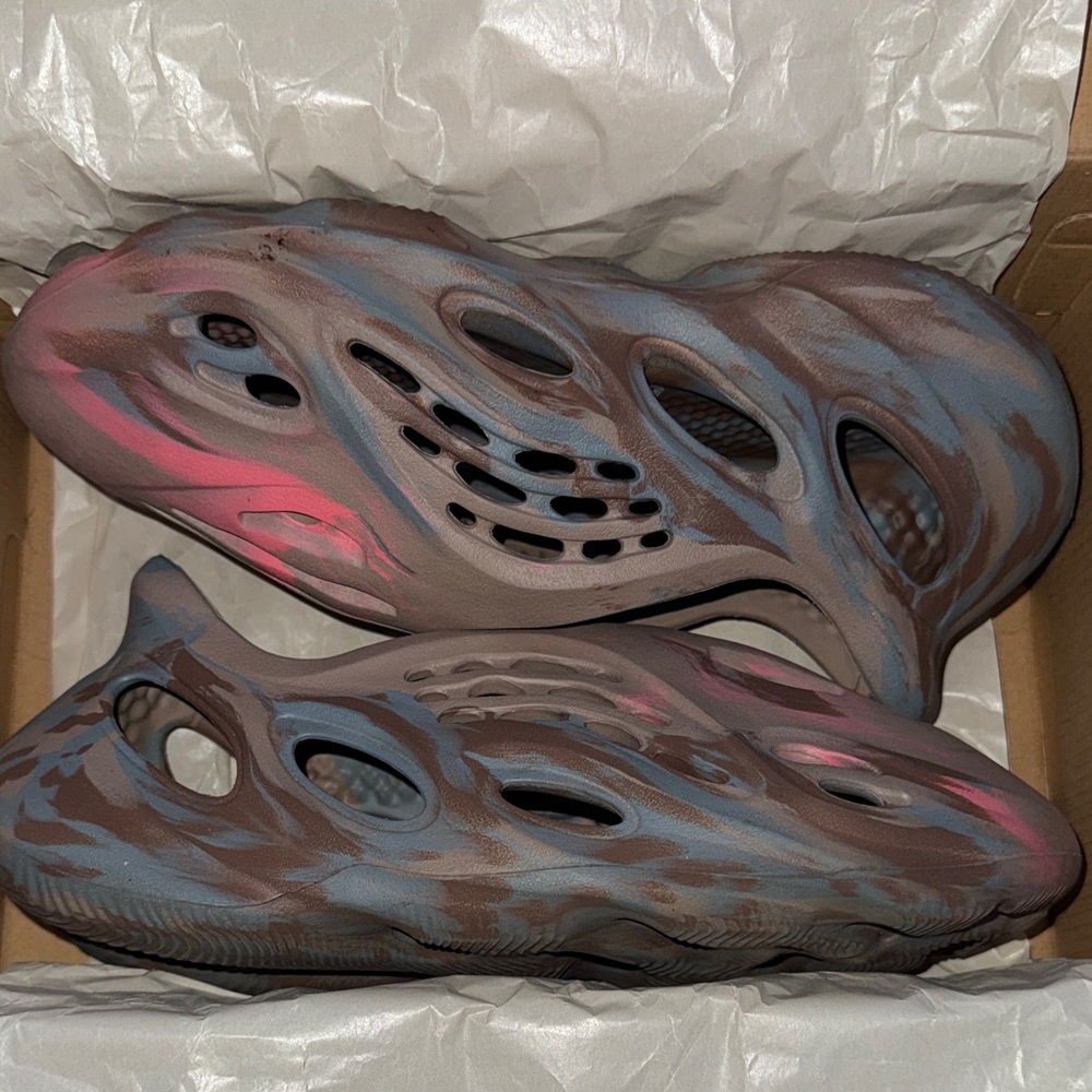 Multicolor Foam Runners